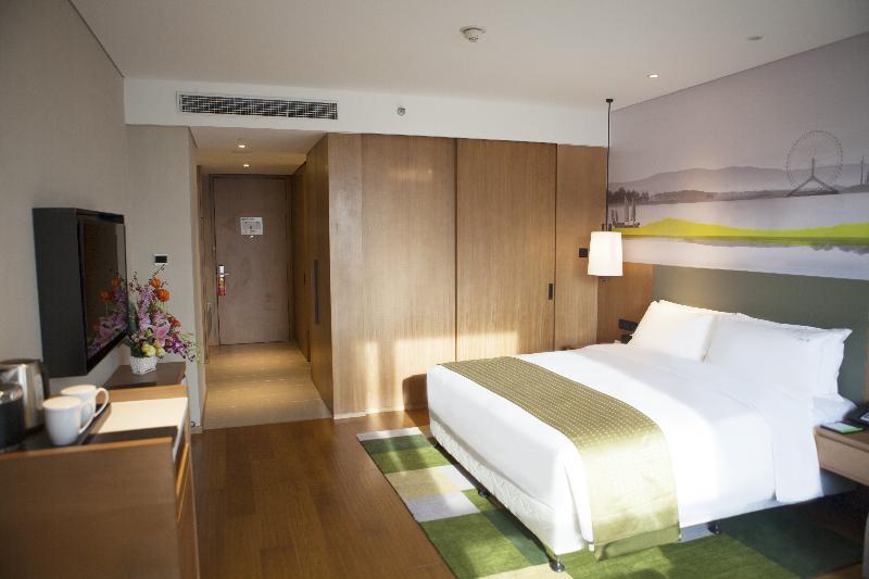Holiday Inn & Suites Tianjin Downtown By Ihg,Tianjin Drum Tower,Joycity Shopping Mall,Tianjin Ancient Cultural Street,Haihe River,The Porcelain House,Convenient Access To Tianjin Binhai International Airport Exterior foto